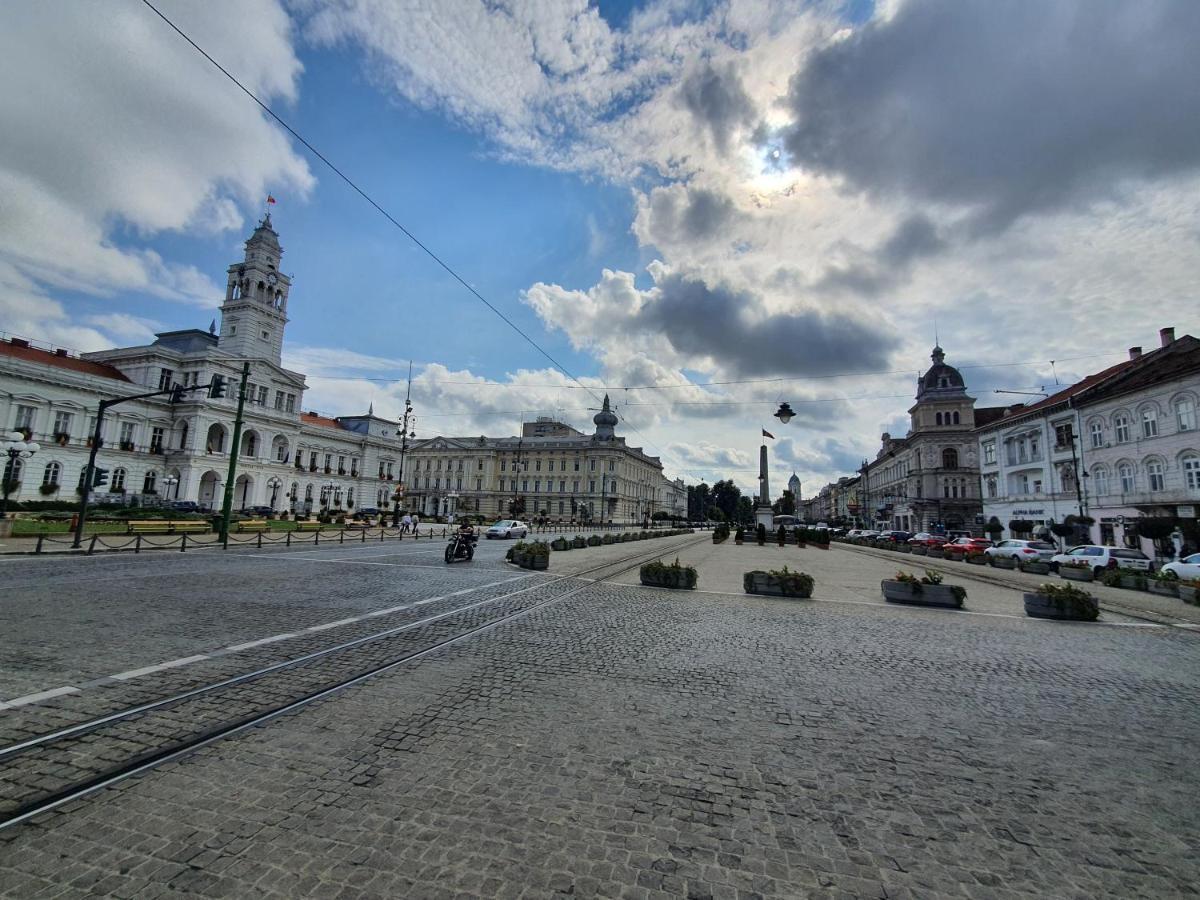 ☆ Bulevard Apartments ☆ Арад Екстериор снимка
